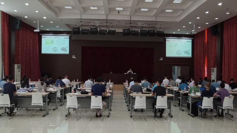 选择一个合适的学习平台对于短期技能培训至关重要。一个优秀的平台应该具备以下特点：