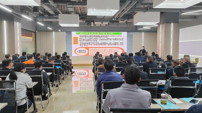 揭秘成都管理培训市场：厂家直销背后的真相