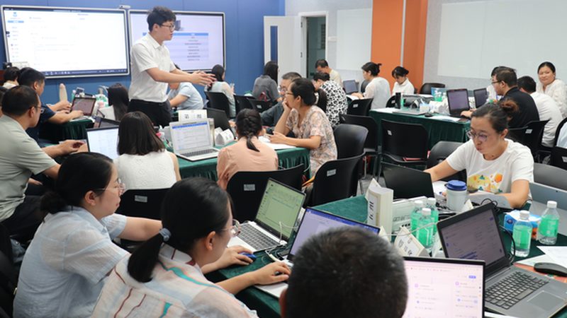 在线教育平台与线下培训：差异解析与选择指南