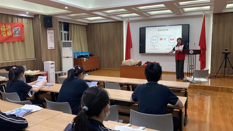 小标题：网课平台服务器的核心需求